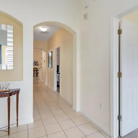 Gated 4 Bed With Pool And Spa Close To Disney Villa